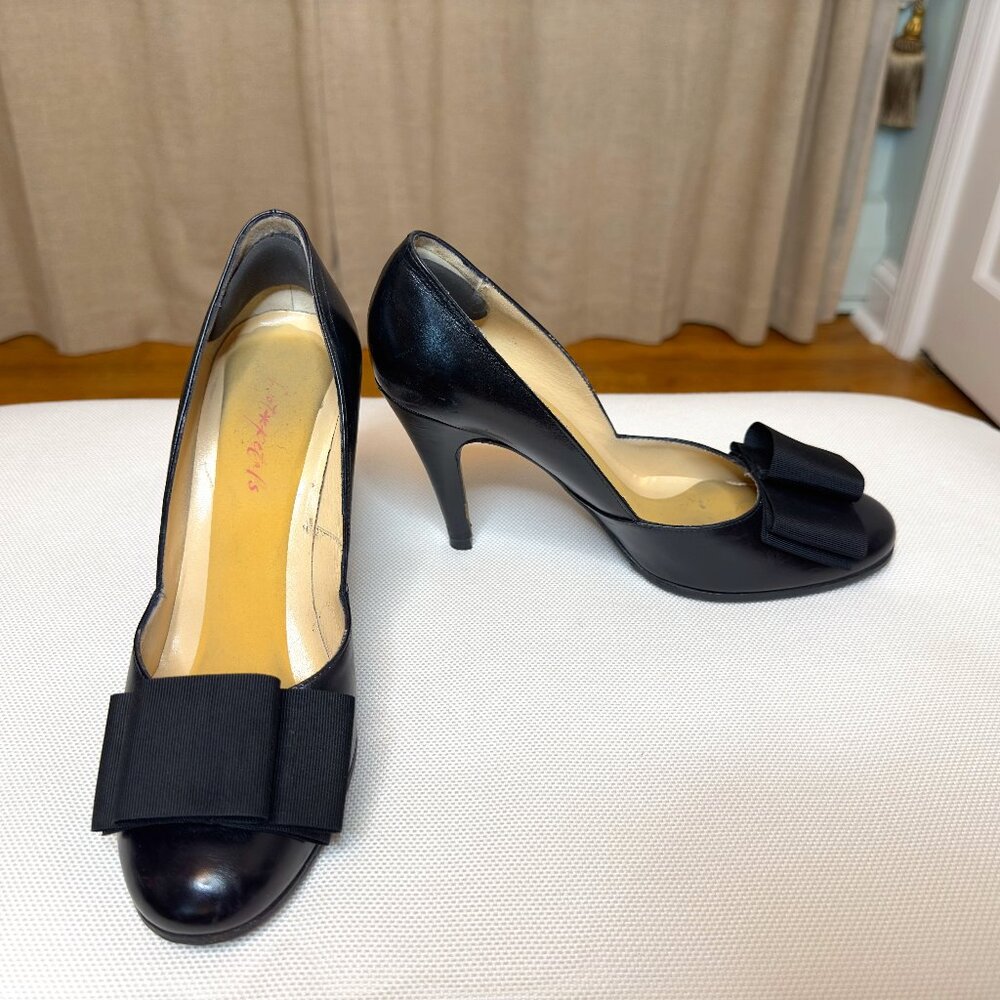 Kate Spade “Sasha” Black high heels w/black grosgrain bow, size 7.5